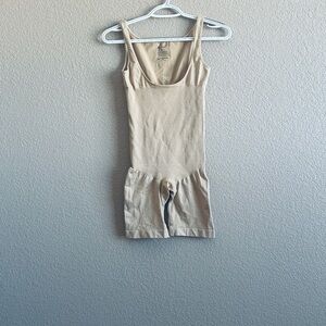 UnderWhere? | Intimates